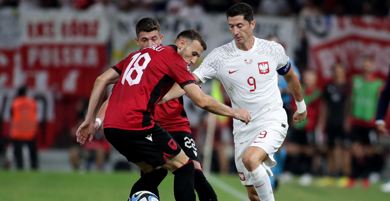 Polonia prezanton trajnerin e ri, konsiderohet si “Guardiola polak”