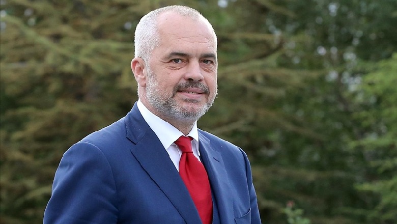 Rama mbledh sot asamblenë e PS-së në Gjirin e Lalzit