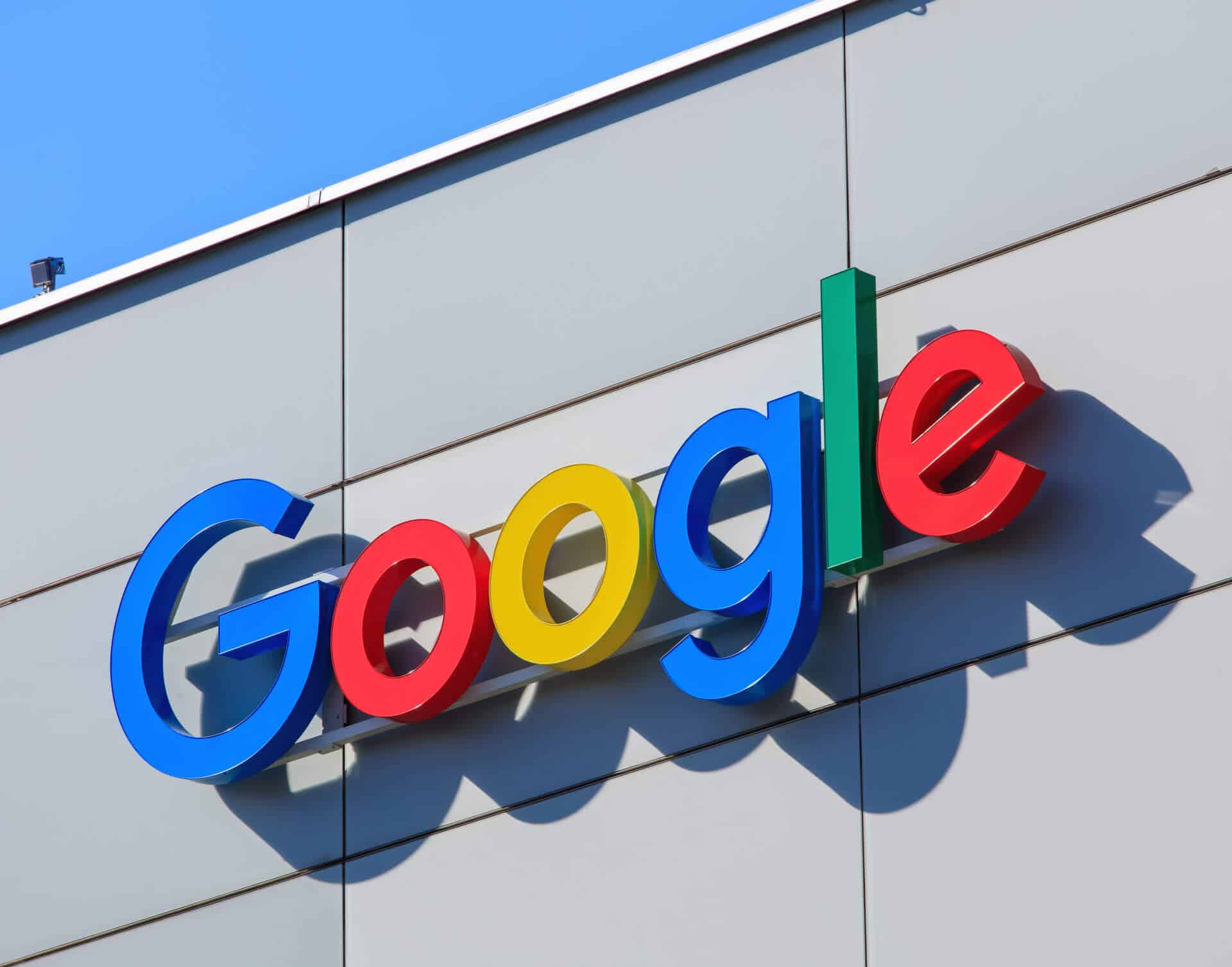 Google do investojë 600 milionë euro për ruajtjen e të dhënave