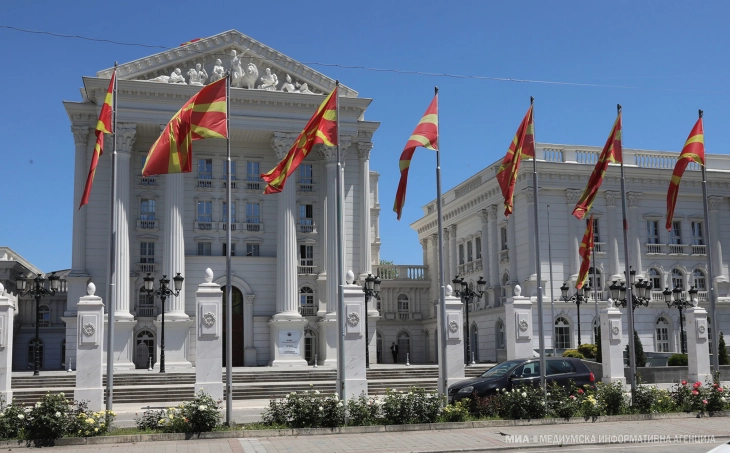 E pazakontë në Maqedoni, 4 festa zyrtare radhazi deri në zgjedhjet e 8 Majit! Edhe shkollat pushim