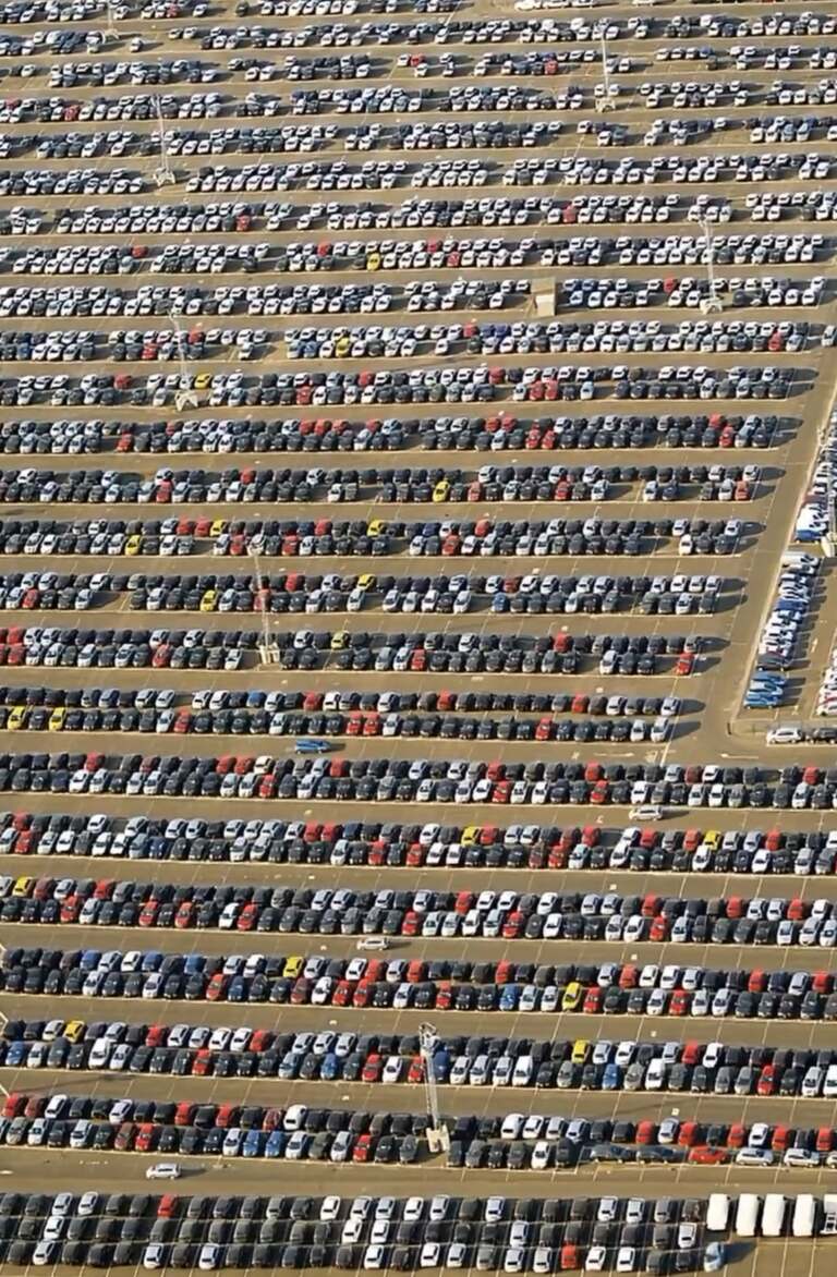 Parkingu më GJIGANT në Kinë‼️