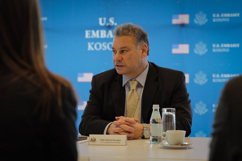 Gabriel Escobar largohet nga detyra për Ballkanin, ambasadori amerikan në Kosovë e konfirmon