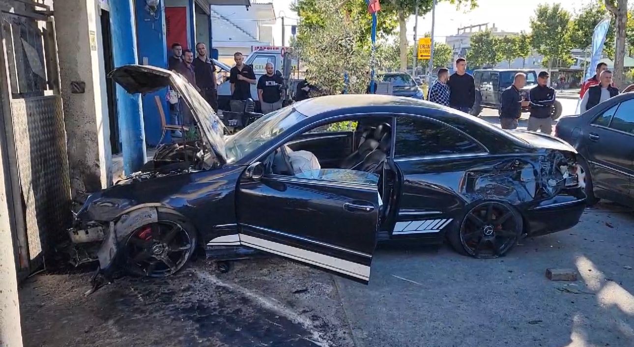 Aksident i rëndë në Durrës, makina merr para dy persona