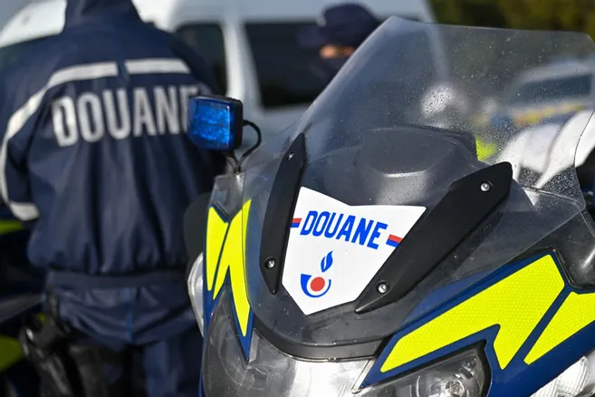 Një tjetër shqiptar arrestohet në Francë, po trafikonte 8 kg kokainë me makinë