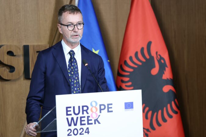 Ambasadori i BE flet për sulmet e Metës ndaj SPAK, drejtësinë dhe një apel për votën e Diasporës