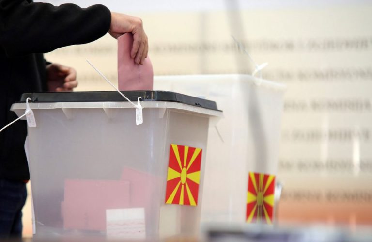 Analiza e DW/ Për kë do votojnë shqiptarët në zgjedhjet presidenciale dhe parlamentare në Maqedoni