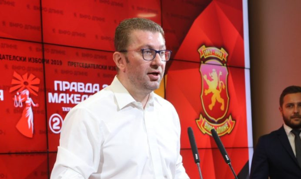 Zgjedhjet në Maqedoni/ Mickoski akuzon BDI-në e Ahmetit: Po blen vota dhe kuti të mbushura!