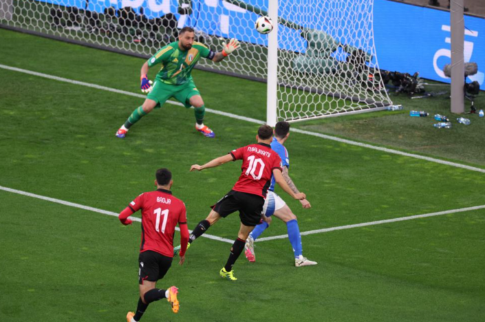 UEFA godet rëndë FSHF. Gjobë mijëra euro për incidentet gjatë ndeshjes me Italinë