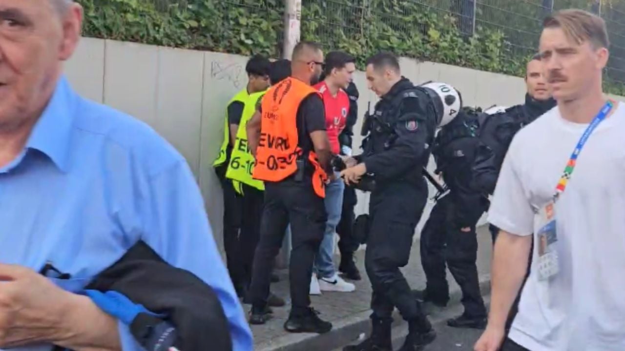 Pak minuta para nisjes së duelit, arrestohet tifozi shqiptar në hyrje të stadiumit