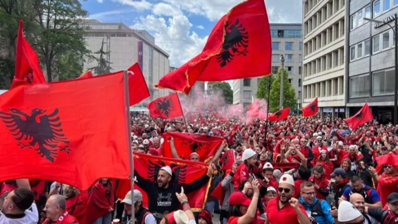 Shqiptarët janë “arratisur” drejt Evropianit, rriten me 60% daljet jashtë vendit