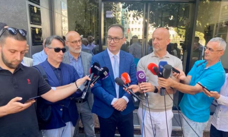 Tentuan grushtin e shtetit në Malin e Zi, shpallen të pafajshëm dhe lirohen të gjithë të akuzuarit