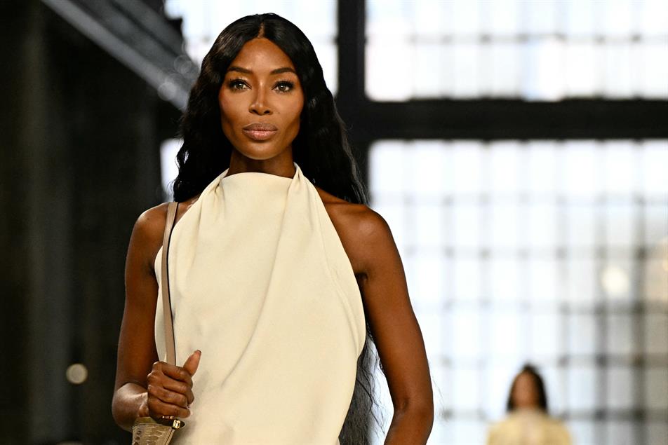 Skandali, supermodelja Naomi Campbell mblodhi para për bamirësi por i harxhoi në hotele me 5 yje