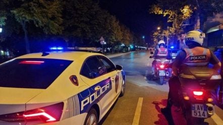 Kush e plagosi 15-vjeçarin në Tiranë? Dëshmi kontradiktore në polici