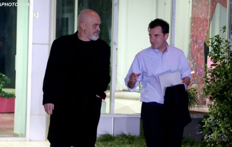 Edi Rama: SPAK ka dalë nga shinat, Veliaj nuk do të shkarkohet