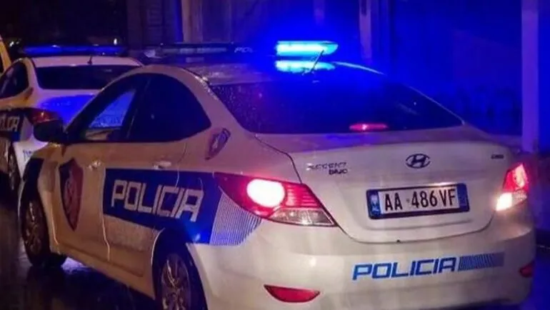 LAJM I FUNDIT/ Të shtëna në Tiranë, qëllohet ndaj policisë