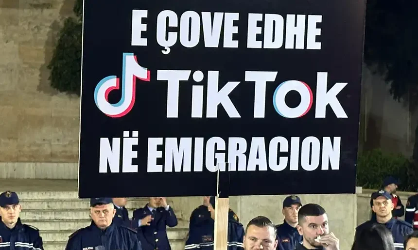 Vendimi i Ramës për mbylljen e TikTok shkon në Gjykatën Kushtetuese