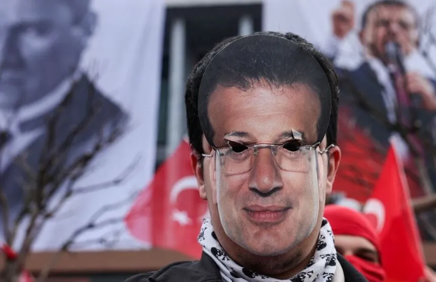 Analiza e REL: A do të triumfojë Erdogan midis protestave gjithëkombëtare për arrestimin e rivalit të tij