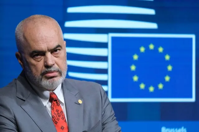 Gazetarja përgënjeshtron Ramën: I pamundur anëtarësimi në BE brenda 2030-s!