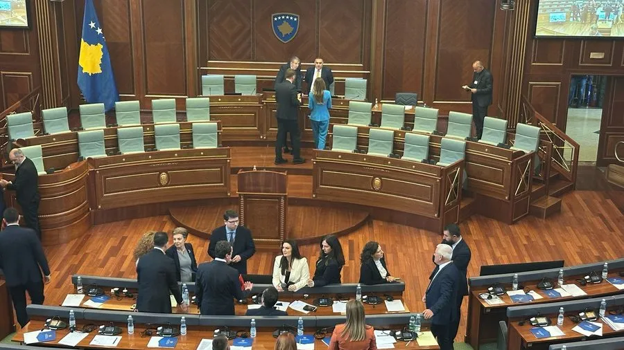 Dështon konstituimi i Kuvendit të ri në Kosovë