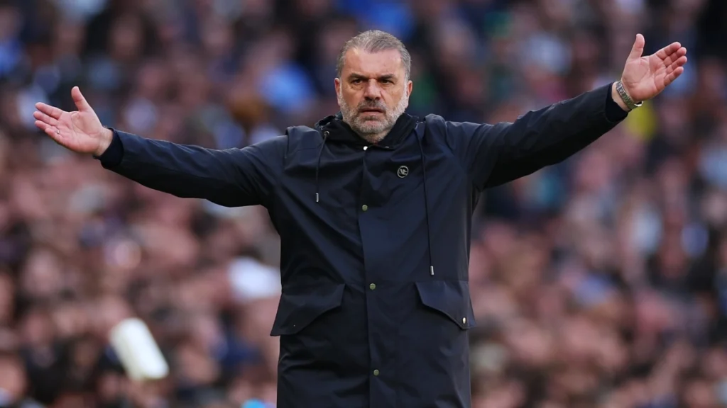 Trajneri i Tottenham: Kemi një tradhtar në klub