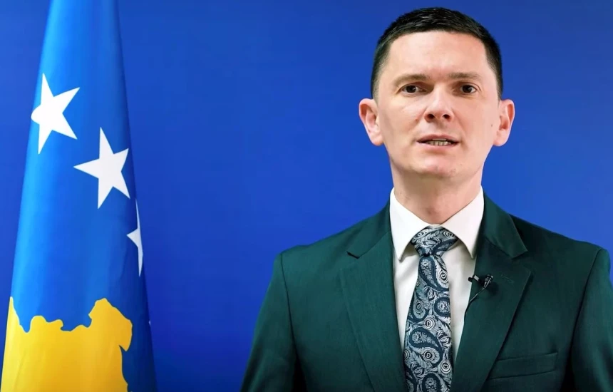 Skandal në Tiranë/ Ministri i Kosovës braktis konferencën, shkak fusnota