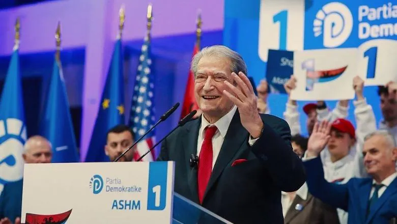 Berisha akuza të forta Ballukut: I mbylli sytë qafës më të bukur që ka vendi, ka marrë 50milionë euro nga tuneli