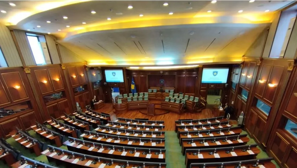 Kosovë/ Konstituimi i Kuvendit dështon sërish, a po shkon vendi sërish në zgjedhje? 