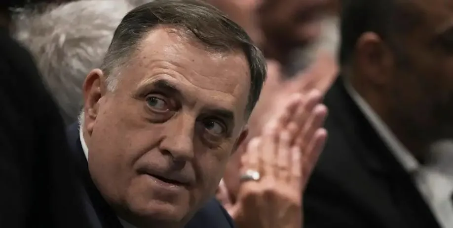 I kërkuar me urdhër arresti nga Bosnja, Millorad Dodik ndodhet në Moskë