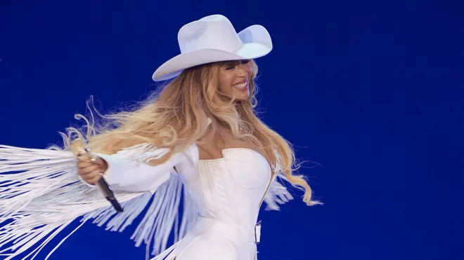 Beyonce zemëron fansat me çmimet e biletave për turneun e ri, mijëra vende të mbetura bosh