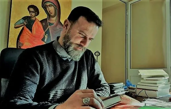 Dom Gjergj Meta u uron besimtarëve Festën e Pashkëve: Zoti është aty!