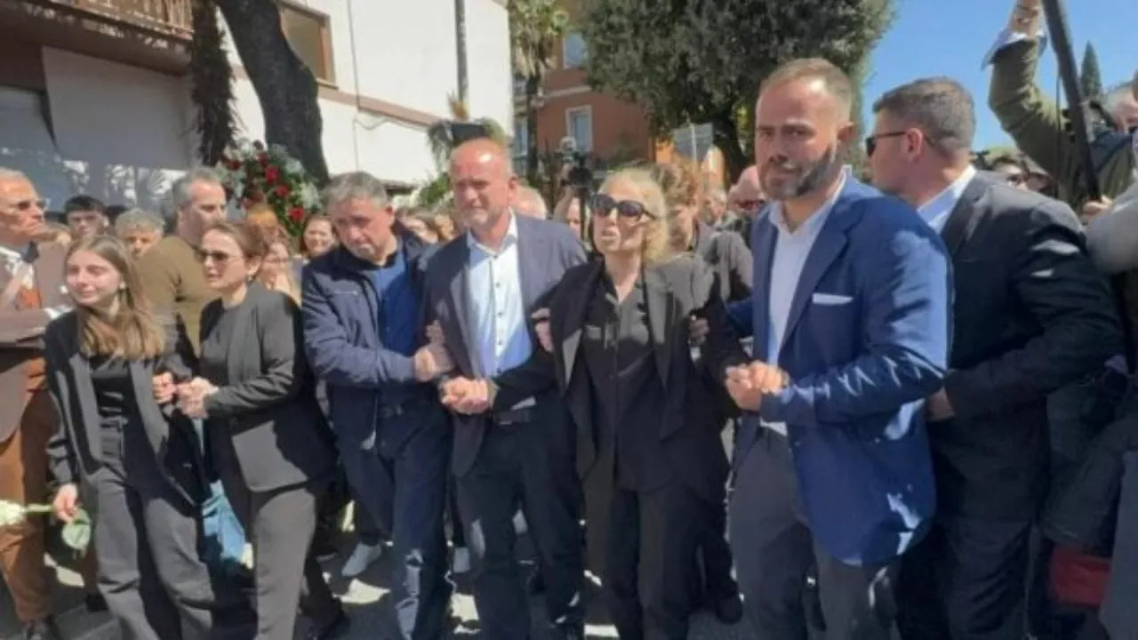 Babai i Ilaria Sulës kërkon drejtësi: Autori të kalbet në burg