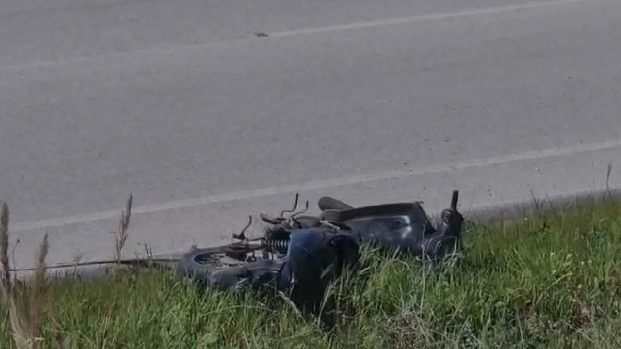Plagosja në Fier/ 50-vjeçarja ra nga motori nga të shtënat