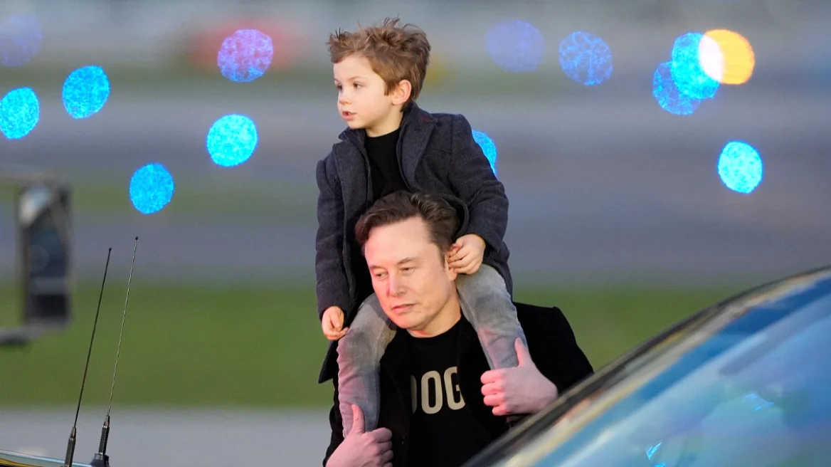 Elon Musk i dha 15 milionë dollarë influenceres që solli në jetë fëmijën e tij të 13-të për të heshtur