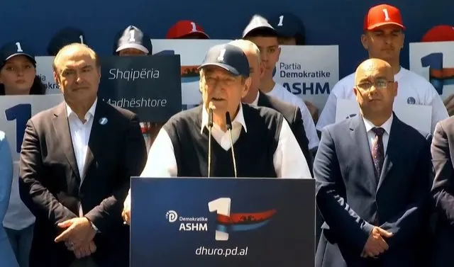 Berisha: Balla, bajloz i krimit. Qepi gojën kur Suel Çela i theu kockat shoferit të tij