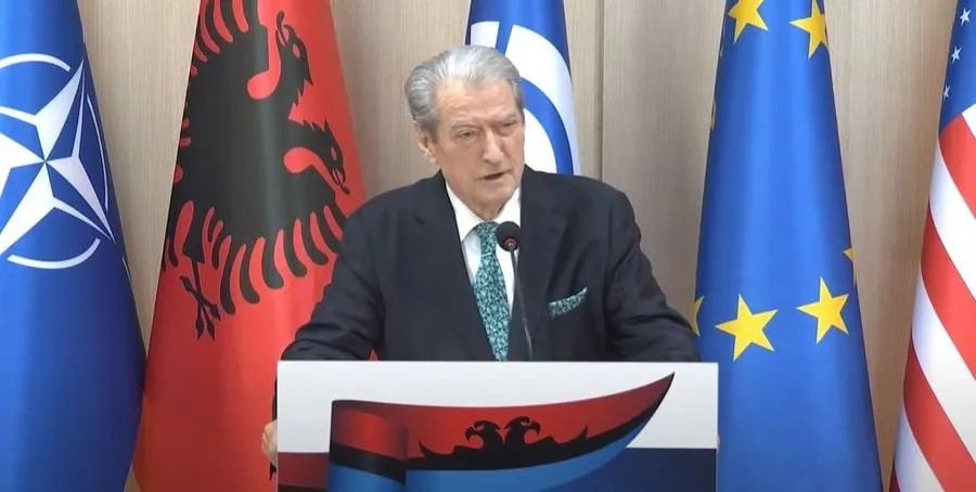 Humbja e thellë në zgjedhje, Berisha ripërsërit akuzat: Qeveria bashkëpunoi me bandat