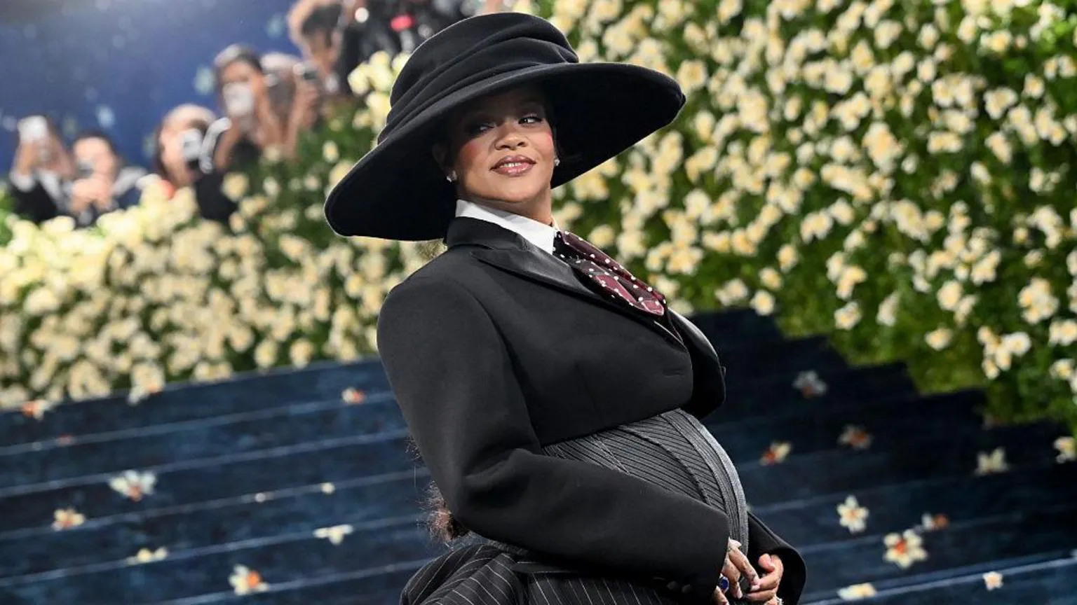 Rihanna sërish shtatzënë! Ylli botëror në pritje të fëmijës së tretë