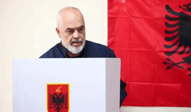 Reuters: Vëzhguesit ndërkombëtarë vunë në dyshim integritetin e votës