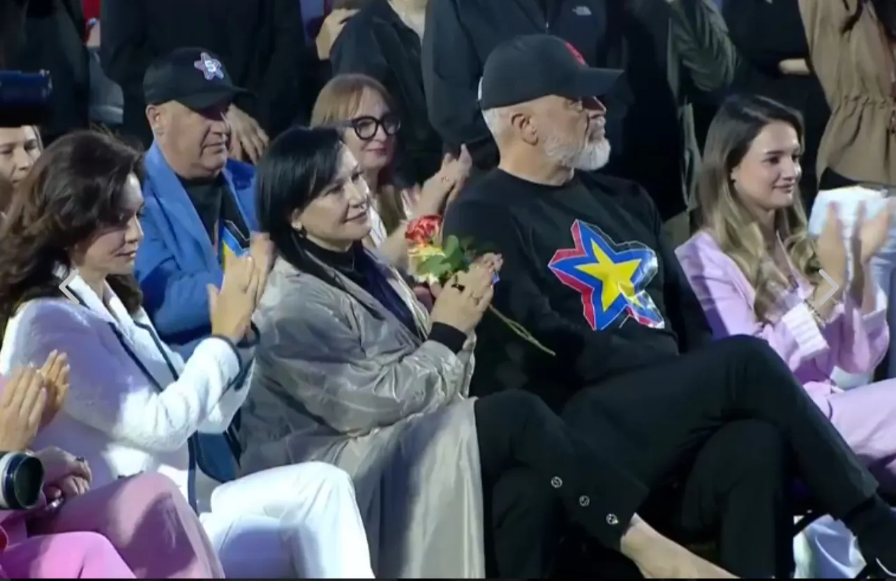 Mbyllet fushata në Tiranë/ Rama me bashkëshorten, Berisha me La Civitan