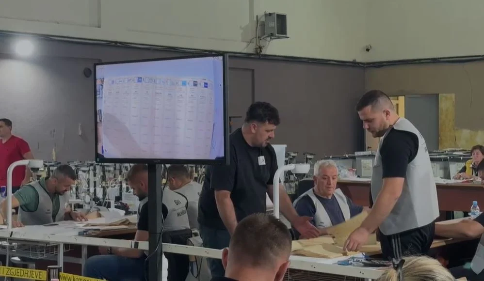 Vlora mbyll numërimin, PS fiton thellë me mbi 29 mijë vota/ PD mbetet me 3 deputetë
