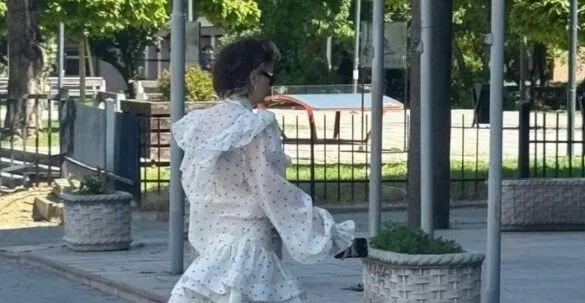 Ardiana Matoshi “trondit” rrjetin me veshjen e saj në Kuvend