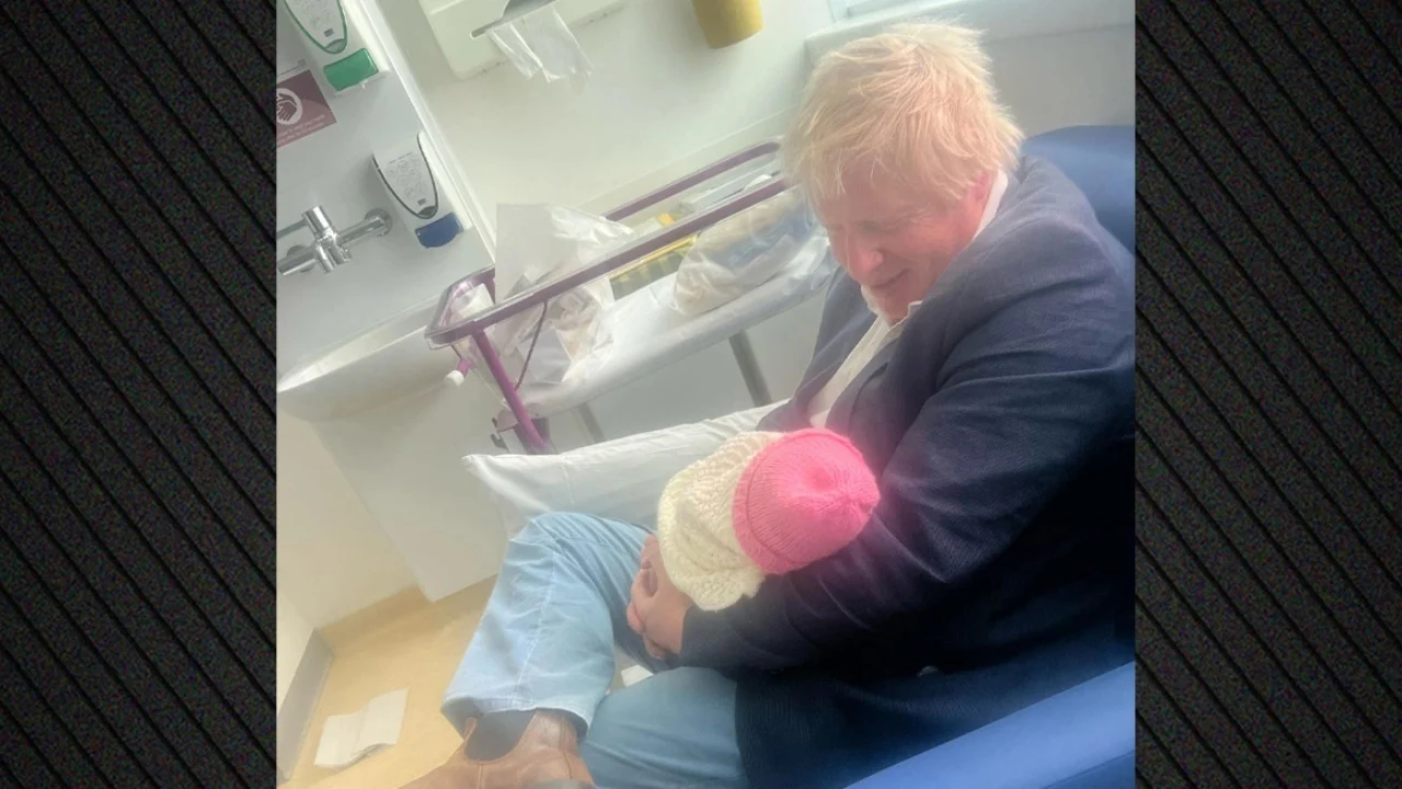 Boris Johnson bëhet baba për herë të 9-të/ “Anëtari i fundit i bandës”