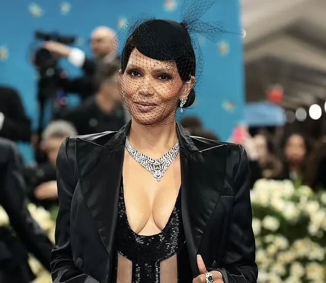 FOTO/ Aktorja e famshme pa të brendshme në Met Gala!
