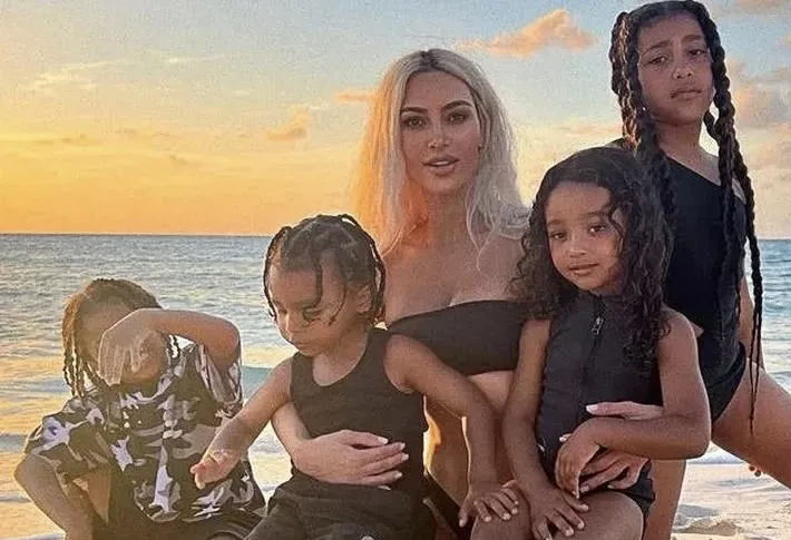 Me mjet të blinduar dhe roje të armatosura, Kim Kardashian masa të rrepta për fëmijët pas sherreve me Kanye West