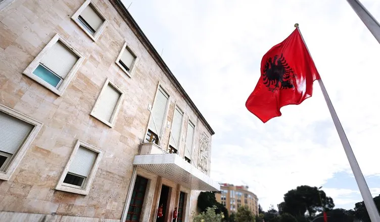 Falen gjobat! Qeveria heq penalitetet e akumuluara në 9 vitet e fundit