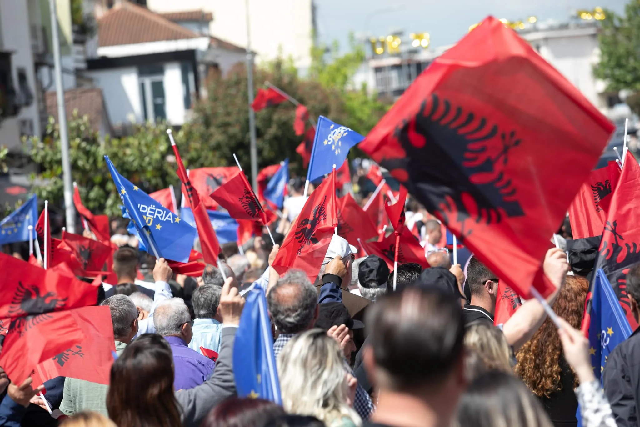 BIRN: Krimi i organizuar, “partia e padukshme” e zgjedhjeve në Durrës