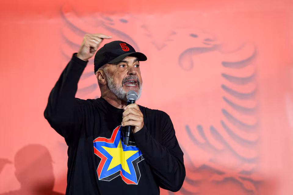 Reuters: Rama kërkon mandatin e katërt mes korrupsionit dhe kullave!