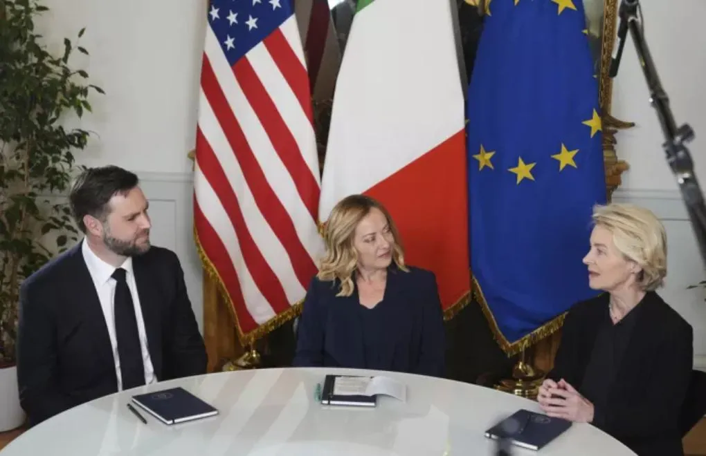 Sinjale pajtimi në Romë/ JD Vance takon Melonin dhe Ursula von der Leyen