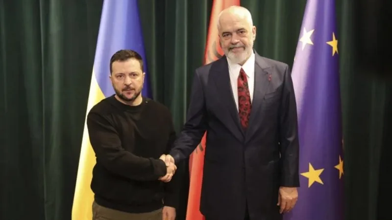 Zelensky telefonon Ramën: Bëni presion që të ndalet Rusia