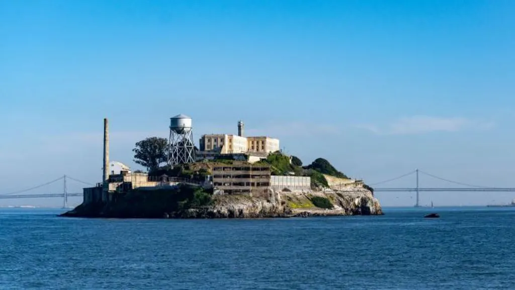 Trump urdhëron hapjen e Alcatrazit, burgut famëkeq që u mbyll 60 vite më parë! Do të dërgohen kriminelët më të rrezikshëm