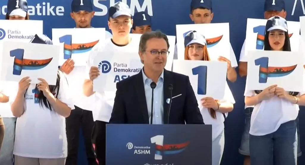 Tomor Alizoti sfidon Ramën: Të dalë në debat me doktor Berishën! Po deshi edhe me mua, se kam qejf ta ha të gjallë
